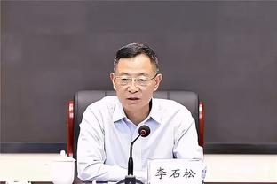 胡梅尔斯：我的滑铲碰到了球百分百不应判点，VAR让裁判更糟糕